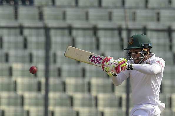 Rahim stayed unbeaten on 195 at Tea. Rahim stayed unbeaten on 195 at Tea.