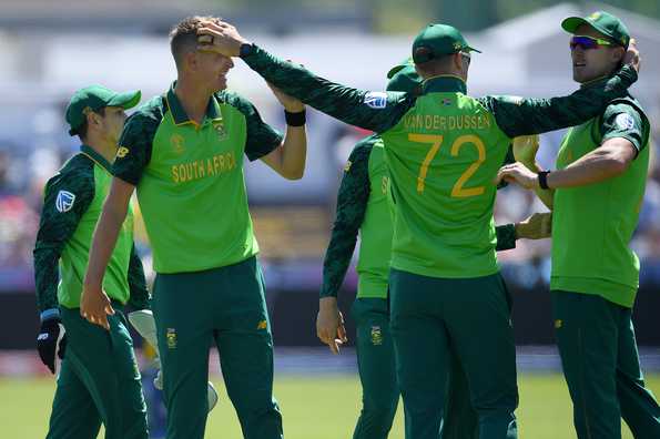 Pretorius and Morris bagged three wickets each Pretorius and Morris bagged three wickets each