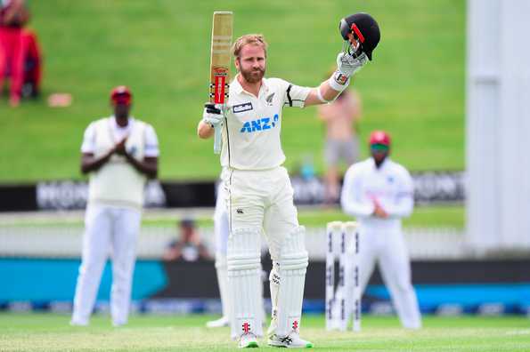 Williamson scored 251 as New Zealand racked up 519/7 dec. after they were sent in to bat Williamson scored 251 as New Zealand racked up 519/7 dec. after they were sent in to bat