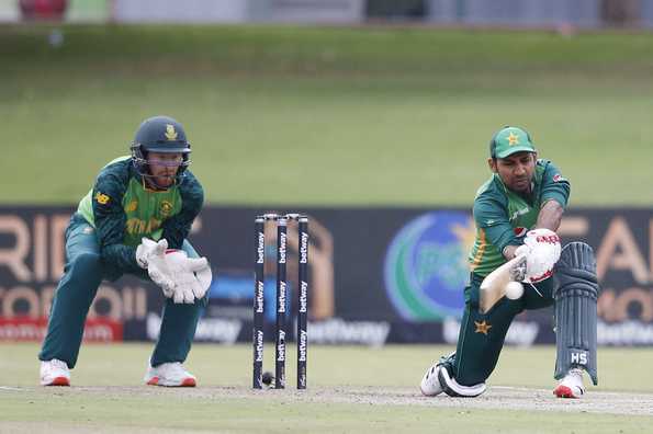 Sarfaraz managed just a run-a-ball 13 in his ODI comeback Sarfaraz managed just a run-a-ball 13 in his ODI comeback