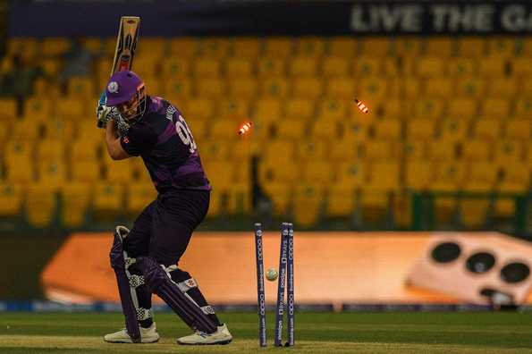 A nightmare start for Scotland as Munsey is bowled off the first ball. A nightmare start for Scotland as Munsey is bowled off the first ball.