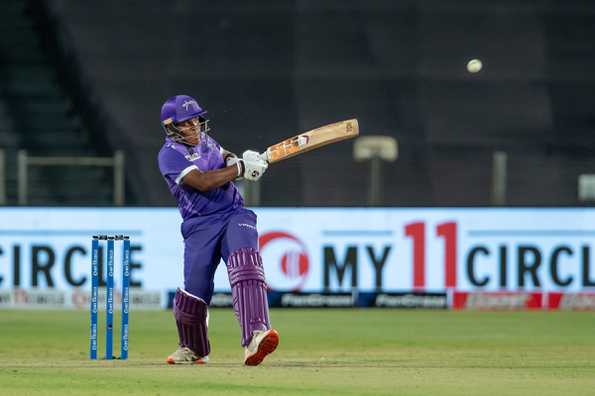 Kiran Navgire, of Velocity, played a blinder of a knock on debut - hitting 5 fours and 5 sixes in a knock of 69 (34) Kiran Navgire, of Velocity, played a blinder of a knock on debut - hitting 5 fours and 5 sixes in a knock of 69 (34)