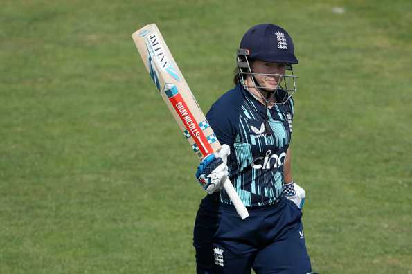 Beaumont struck 19 fours and a six. Beaumont struck 19 fours and a six.