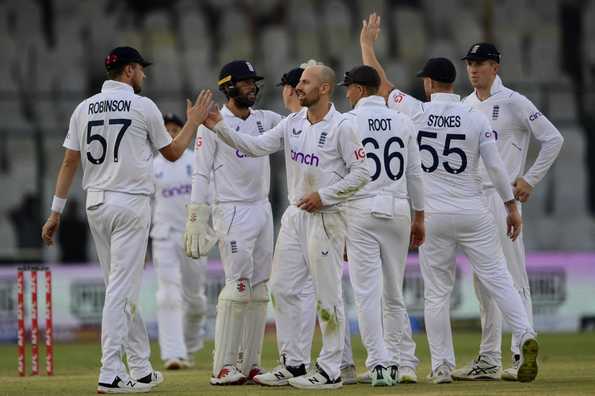 Jack Leach picked four wickets as Pakistan were bowled out for 304 after opting to bat first Jack Leach picked four wickets as Pakistan were bowled out for 304 after opting to bat first