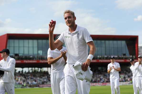 Stuart Broad of England salutes the crowd after taking six wickets during day one of 4th Investec Test match between England and India at Old Trafford on August 7, 2014 in Manchester, England. Stuart Broad of England salutes the crowd after taking six wickets during day one of 4th Investec Test match between England and India at Old Trafford on August 7, 2014 in Manchester, England.