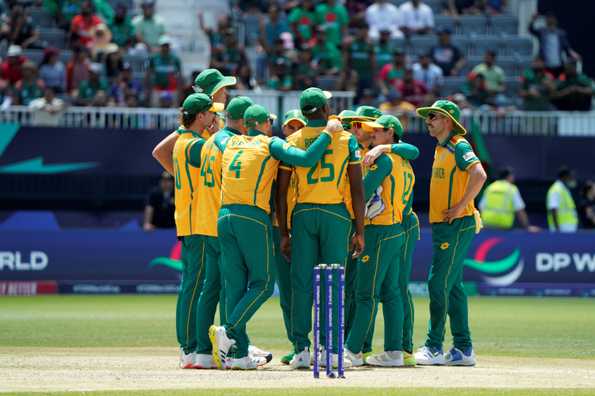 South Africa defended 113 on yet another tacky NY pitch. South Africa defended 113 on yet another tacky NY pitch.
