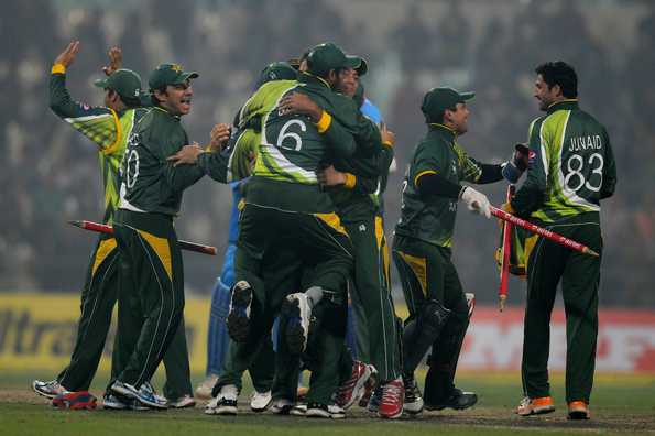 Misbah-ul-Haq has credited coach Dav Whatmore for bringing about a change in the players' attitude. Misbah-ul-Haq has credited coach Dav Whatmore for bringing about a change in the players' attitude.