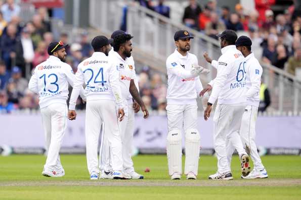 Dinesh Chandimal praised his teammates for showing a lot of fight in the first Test against England Dinesh Chandimal praised his teammates for showing a lot of fight in the first Test against England