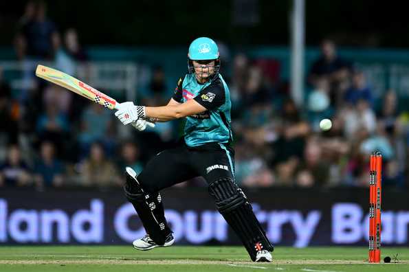 Jess Jonassen's all-round show helped Brisbane Heat beat Sydney Sixers Jess Jonassen's all-round show helped Brisbane Heat beat Sydney Sixers