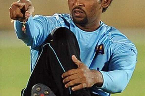 Dilshan would be hoping for a better performance from his batsmen. Dilshan would be hoping for a better performance from his batsmen.