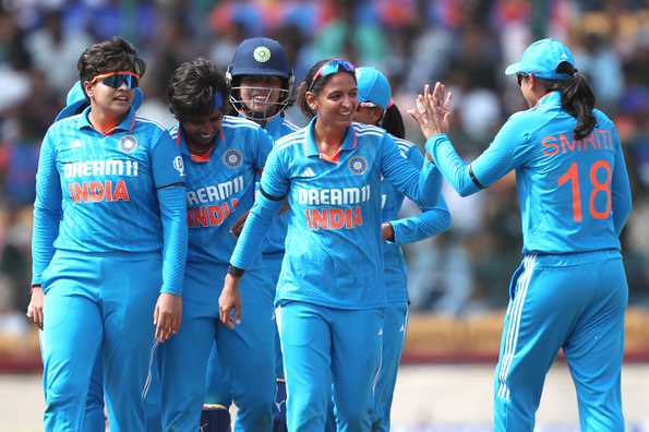 India beat Sri Lanka in the tri-series opener India beat Sri Lanka in the tri-series opener