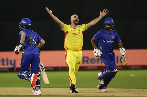 Daryl Mitchell kept his nerves in the final over Daryl Mitchell kept his nerves in the final over