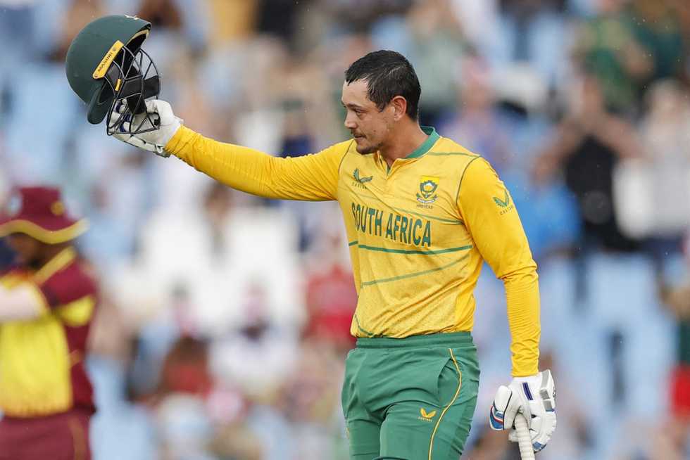 Quinton de Kock smashed a 44-ball 100 in his team's incredible victory in Centurion Quinton de Kock smashed a 44-ball 100 in his team's incredible victory in Centurion