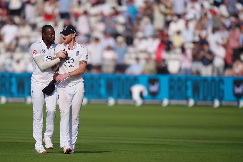 After Jofra Archer provided the early burst, Ben Stokes bowled long spells on Day 5, including one that lasted 10 overs After Jofra Archer provided the early burst, Ben Stokes bowled long spells on Day 5, including one that lasted 10 overs